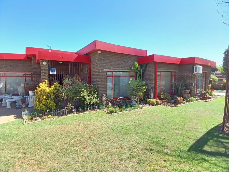 3 Bedroom Property for Sale in Sasolburg Ext 11 Free State
